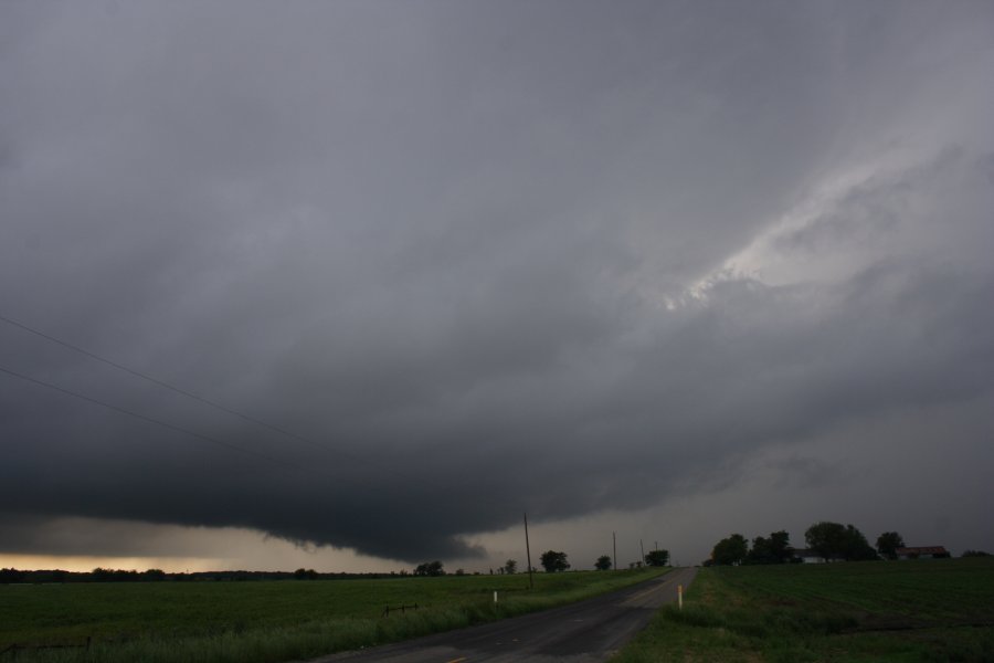 inflowband thunderstorm_inflow_band : Hillsboro, Texas, USA   3 May 2007