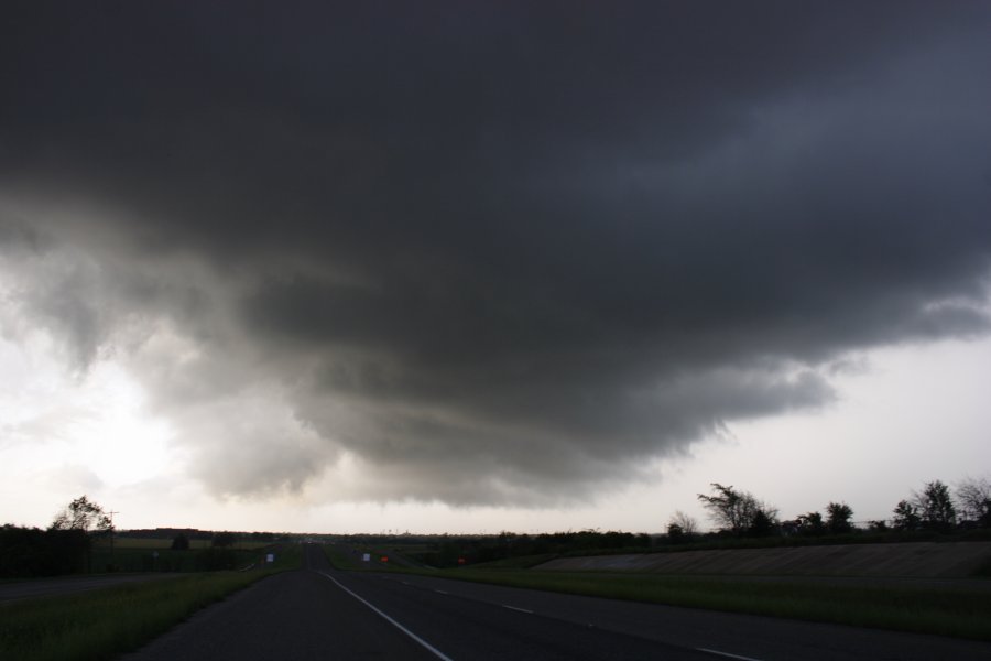 cumulonimbus supercell_thunderstorm : Hillsboro, Texas, USA   3 May 2007