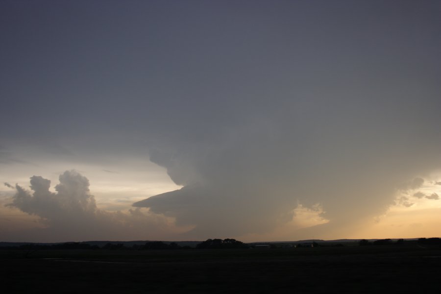 cumulonimbus supercell_thunderstorm : E of Woodward, Oklahoma, USA   4 May 2007