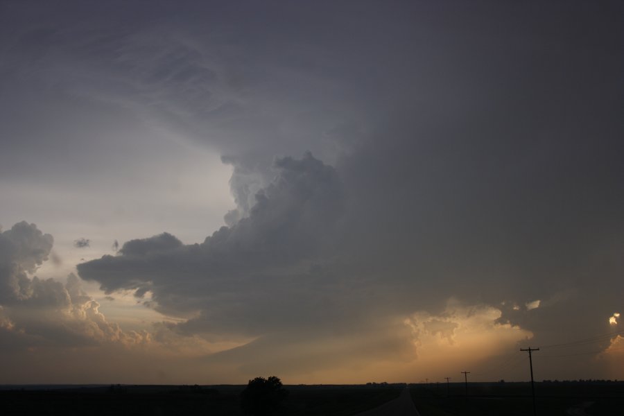 inflowband thunderstorm_inflow_band : E of Woodward, Oklahoma, USA   4 May 2007