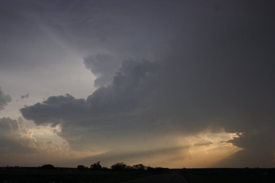 cumulonimbus supercell_thunderstorm : E of Woodward, Oklahoma, USA   4 May 2007