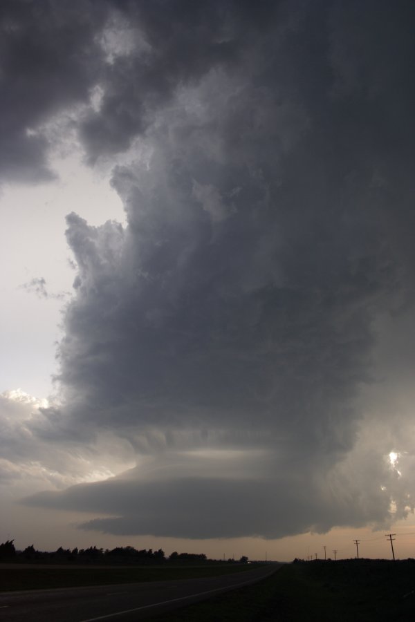 inflowband thunderstorm_inflow_band : E of Woodward, Oklahoma, USA   4 May 2007