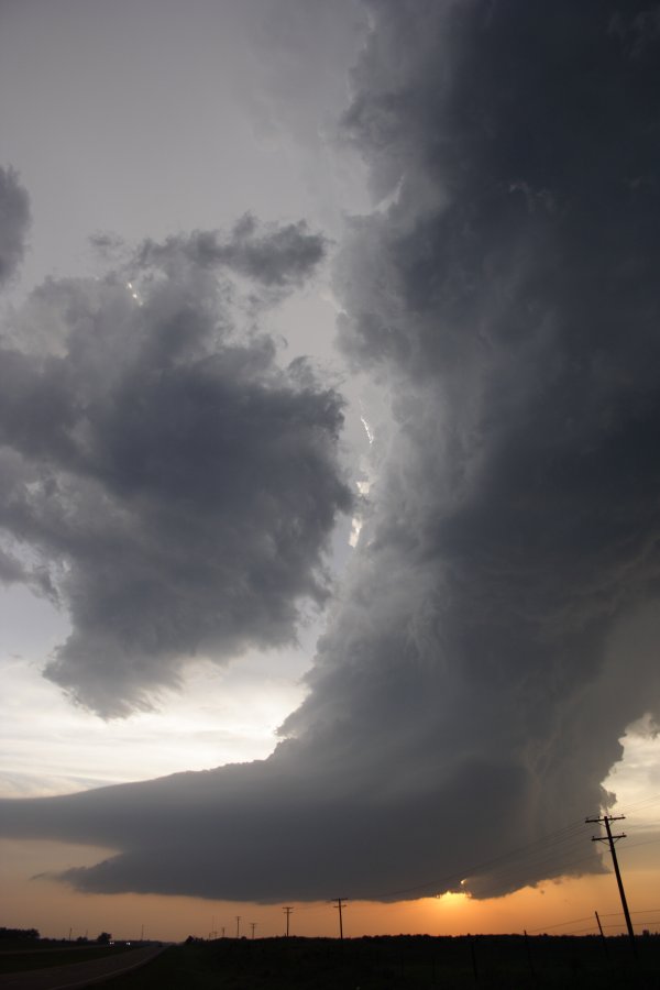 inflowband thunderstorm_inflow_band : E of Woodward, Oklahoma, USA   4 May 2007