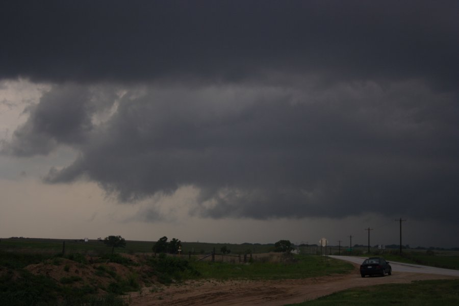 cumulonimbus supercell_thunderstorm : near Clearwater, Kansas, USA   5 May 2007