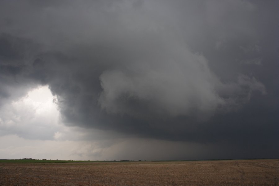 tornadoes funnel_tornado_waterspout : SW of Pratt, Kansas, USA   5 May 2007