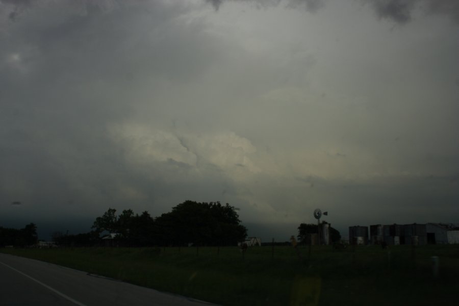 cumulonimbus supercell_thunderstorm : E of Gainesville, Texas, USA   7 May 2007