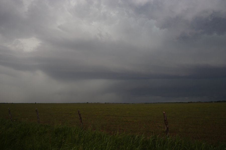 wallcloud thunderstorm_wall_cloud : E of Seymour, Texas, USA   8 May 2007