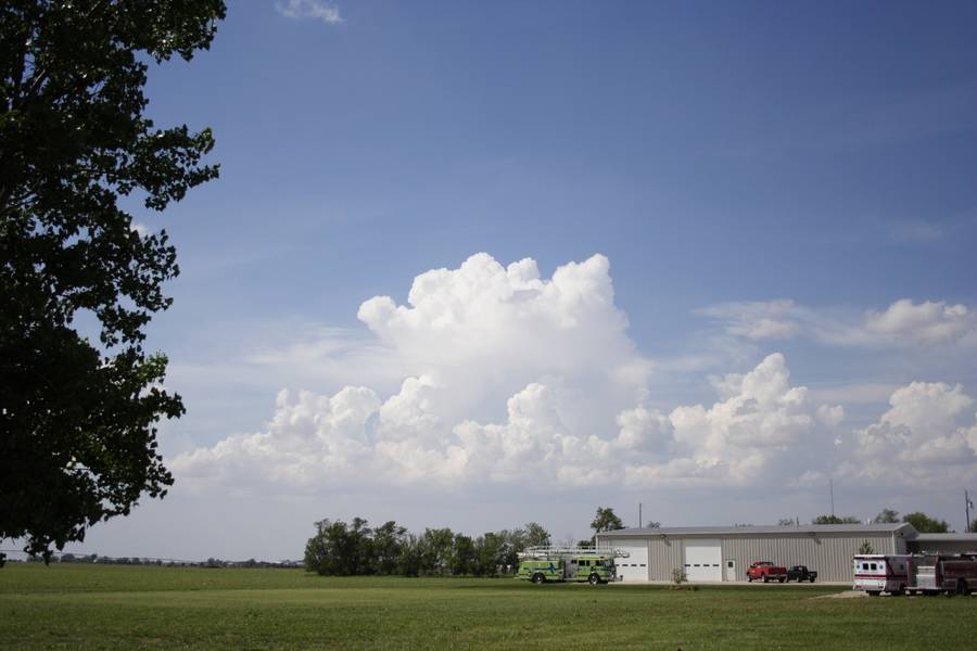 thunderstorm cumulonimbus_incus : York, Nebraska, USA   14 May 2007