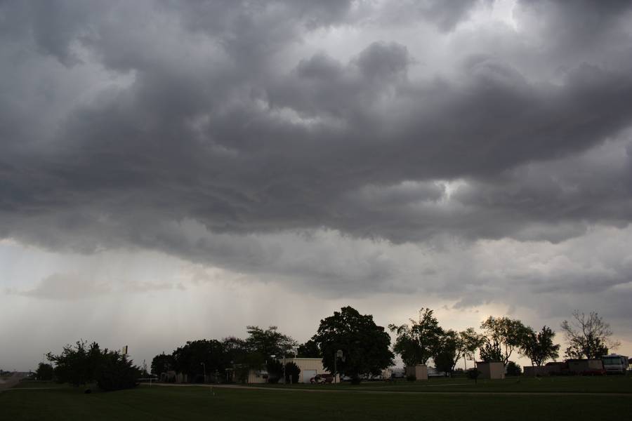 raincascade precipitation_cascade : E of Grand Island, Nebraska, USA   14 May 2007