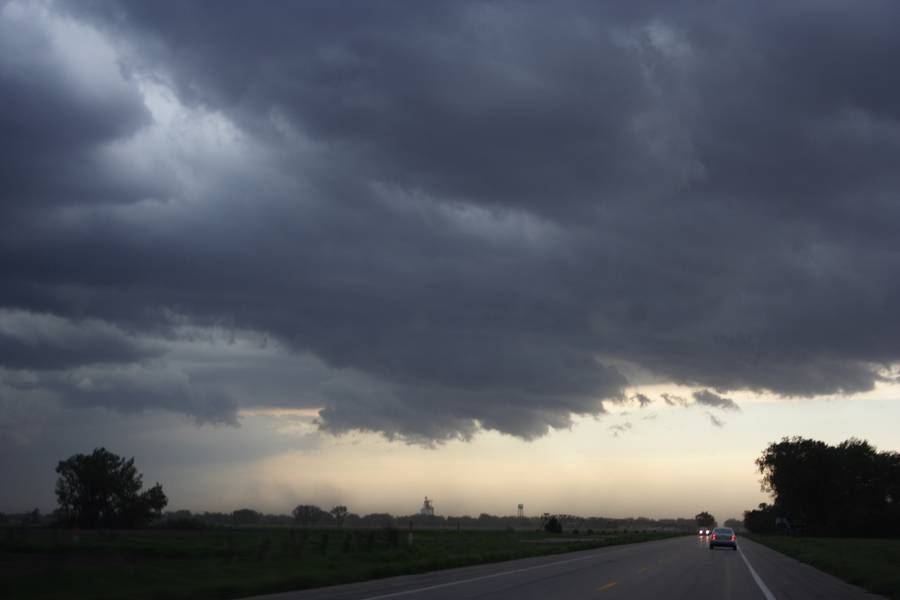 shelfcloud shelf_cloud : N of Geneva, Nebraska, USA   14 May 2007