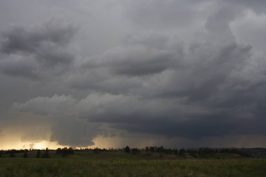 wallcloud thunderstorm_wall_cloud : S of Roundup, Montana, USA   19 May 2007