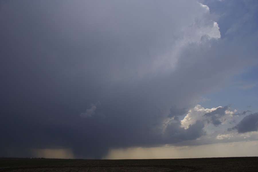 cumulonimbus supercell_thunderstorm : W of WaKeeney, Kansas, USA   22 May 2007