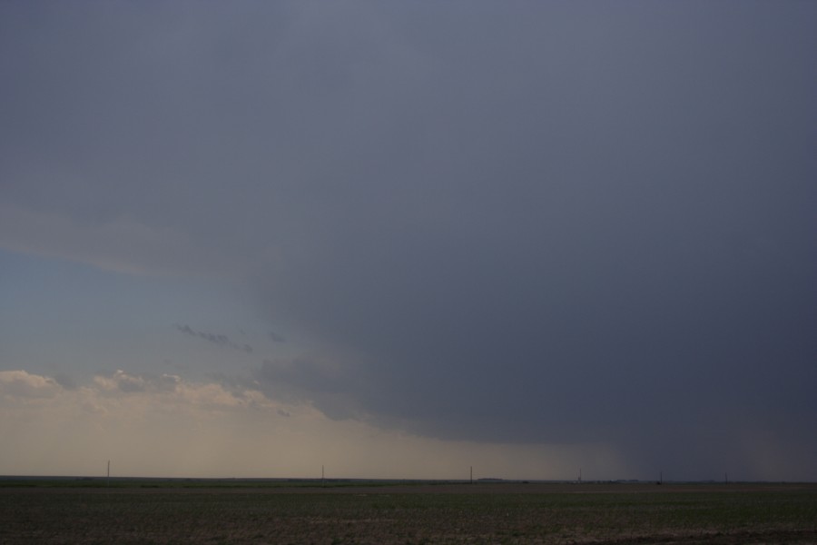 cumulonimbus supercell_thunderstorm : W of WaKeeney, Kansas, USA   22 May 2007