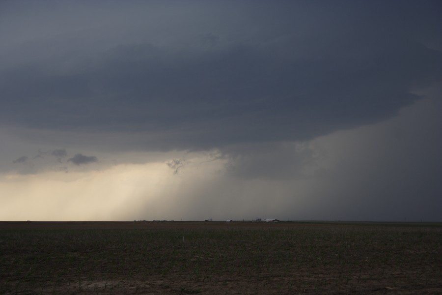 cumulonimbus supercell_thunderstorm : W of WaKeeney, Kansas, USA   22 May 2007