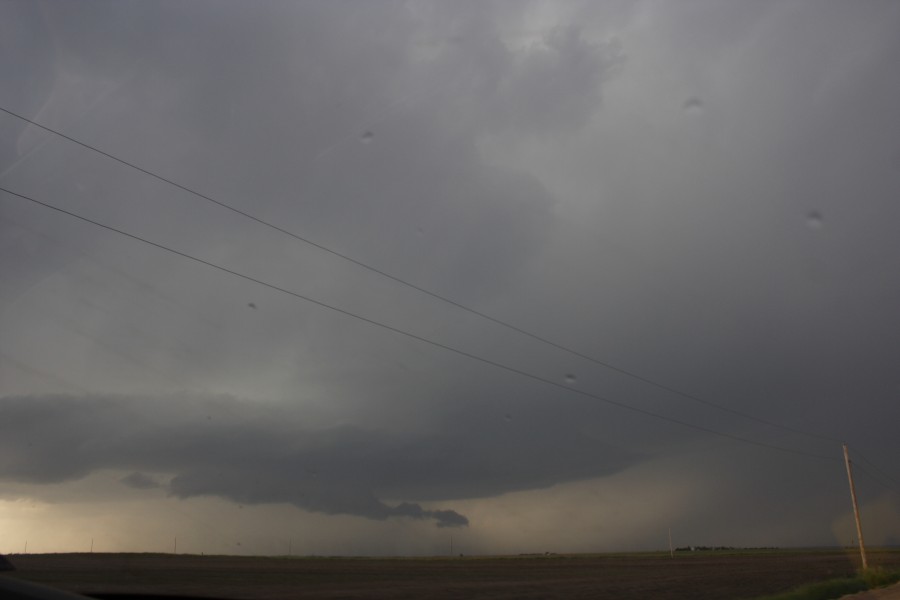 cumulonimbus supercell_thunderstorm : W of WaKeeney, Kansas, USA   22 May 2007