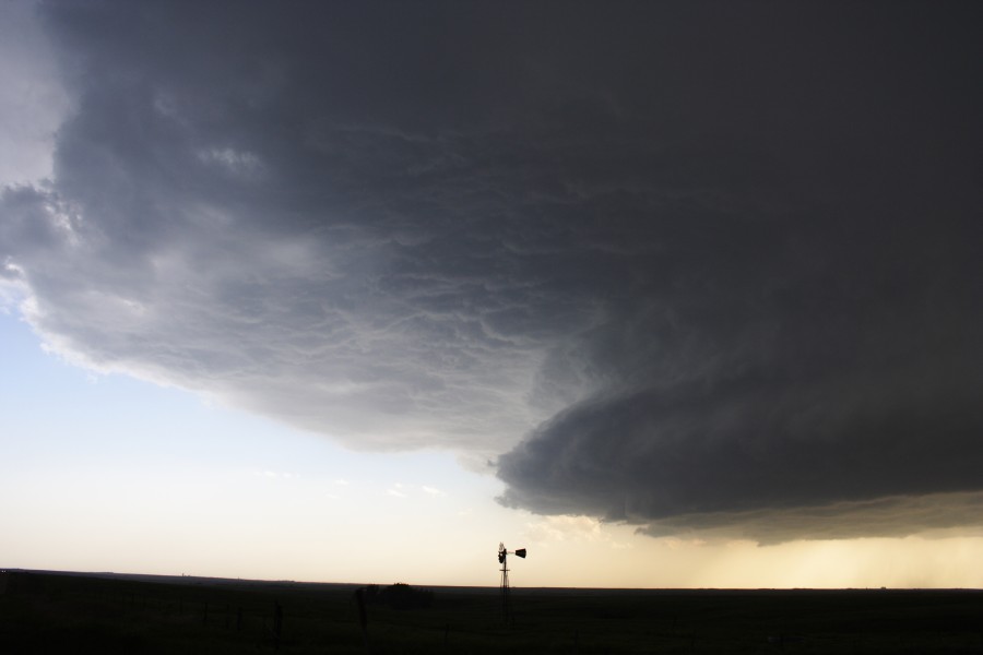 cumulonimbus thunderstorm_base : near St Peters, Kansas, USA   22 May 2007