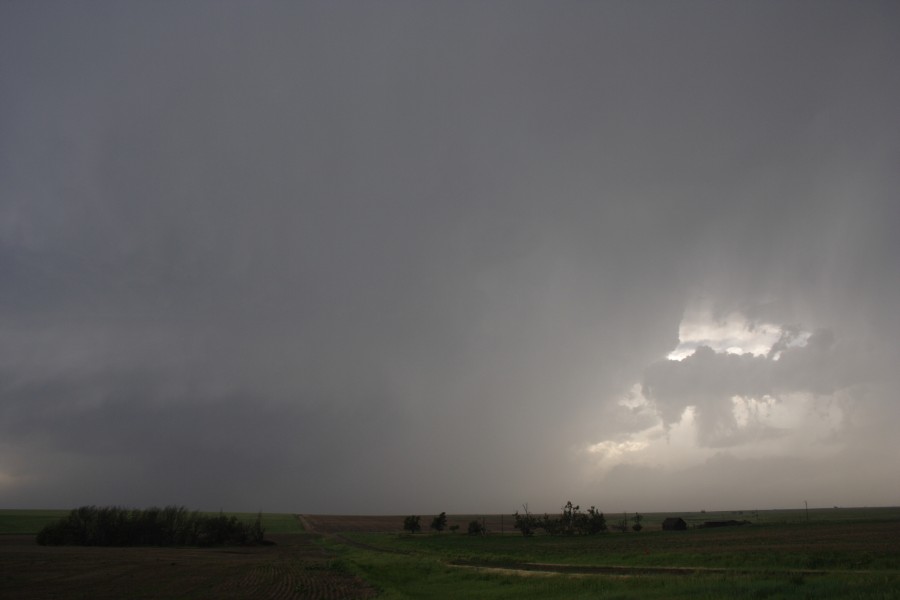 cumulonimbus supercell_thunderstorm : E of St Peters, Kansas, USA   22 May 2007