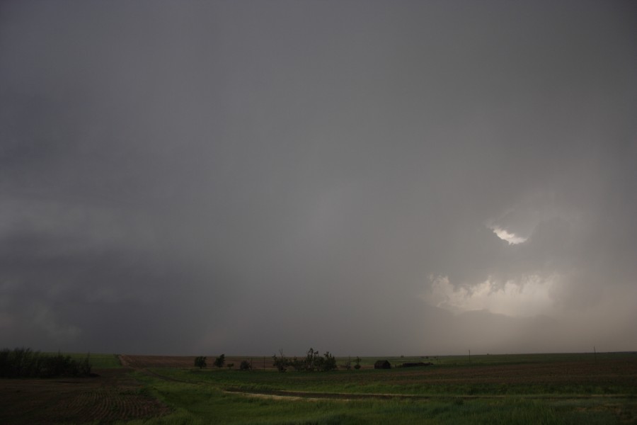 cumulonimbus thunderstorm_base : E of St Peters, Kansas, USA   22 May 2007