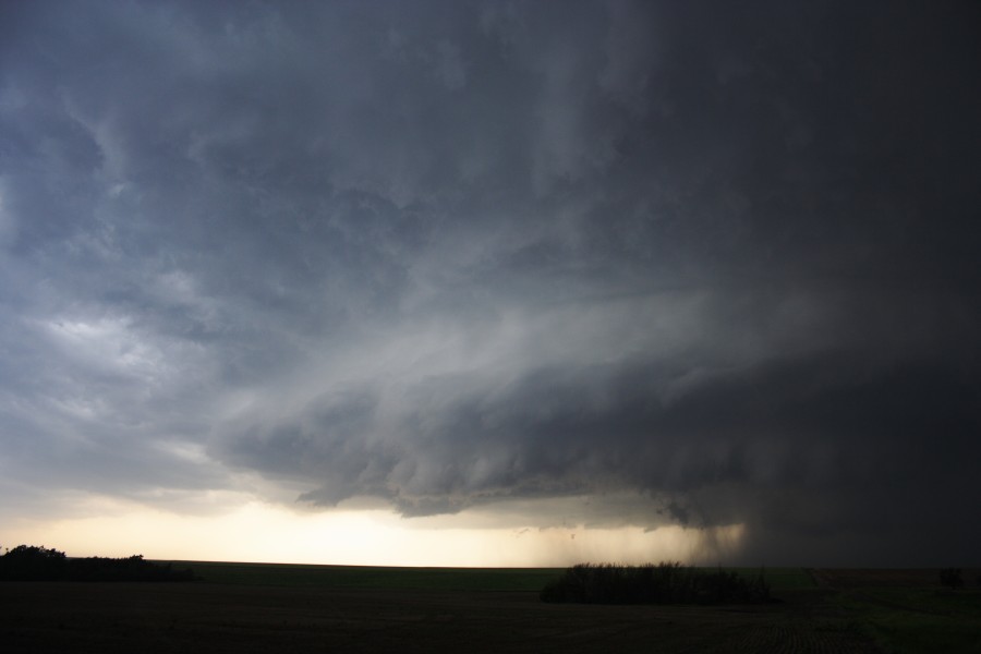 cumulonimbus thunderstorm_base : E of St Peters, Kansas, USA   22 May 2007