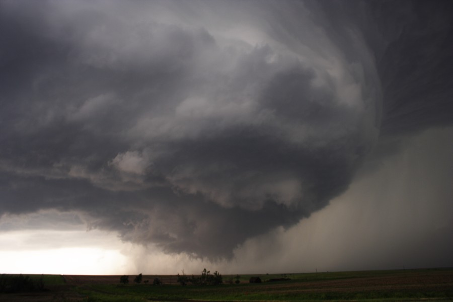 wallcloud thunderstorm_wall_cloud : E of St Peters, Kansas, USA   22 May 2007