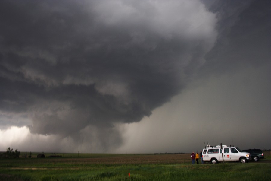 cumulonimbus supercell_thunderstorm : E of St Peters, Kansas, USA   22 May 2007