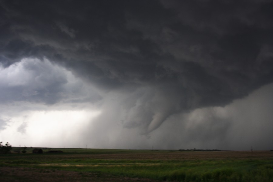 wallcloud thunderstorm_wall_cloud : E of St Peters, Kansas, USA   22 May 2007