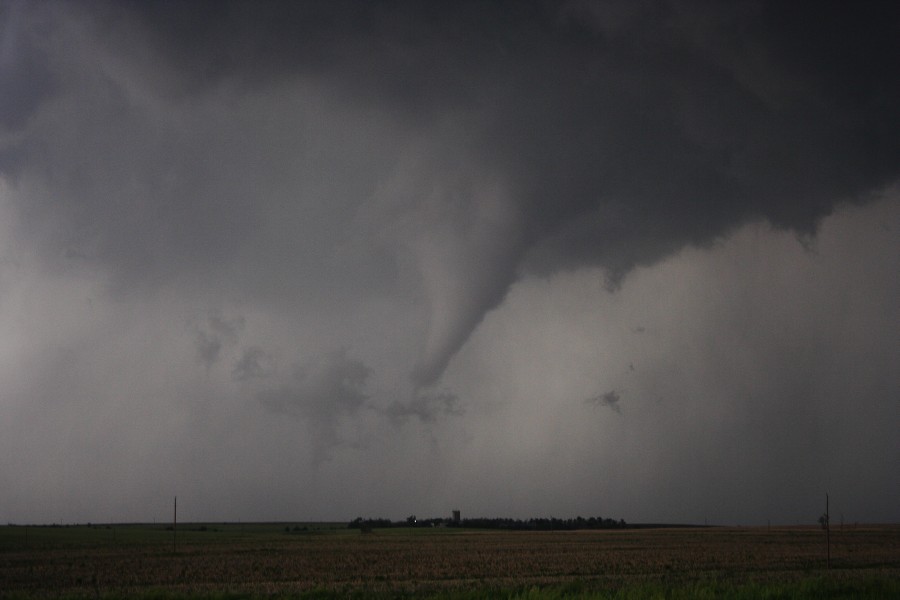 wallcloud thunderstorm_wall_cloud : E of St Peters, Kansas, USA   22 May 2007