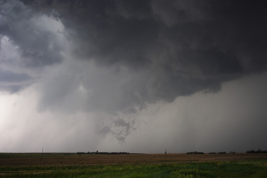 wallcloud thunderstorm_wall_cloud : E of St Peters, Kansas, USA   22 May 2007