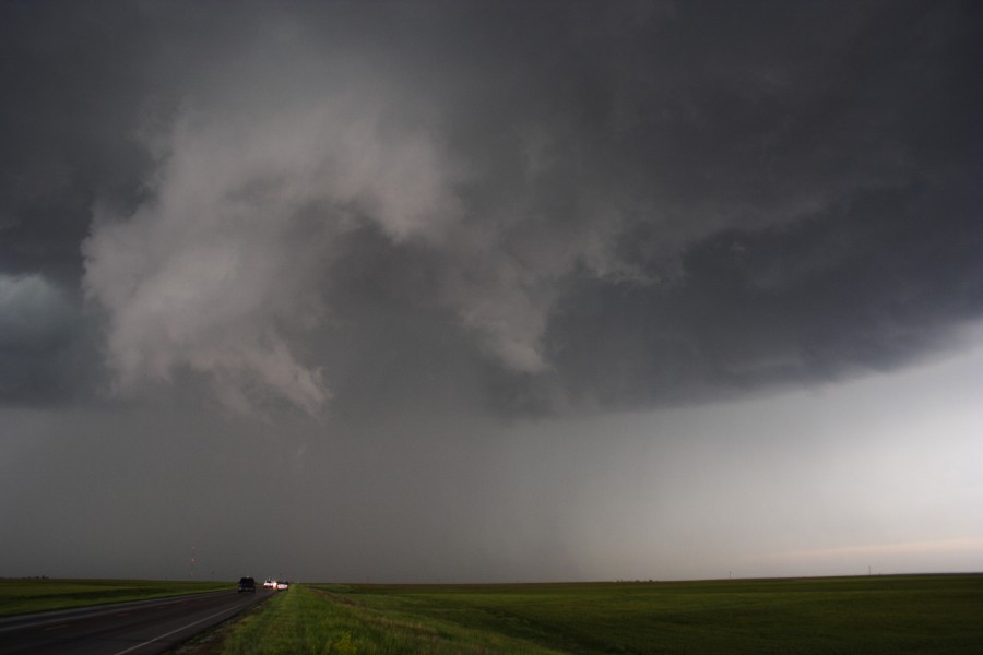 cumulonimbus thunderstorm_base : N of Togo, Kansas, USA   22 May 2007