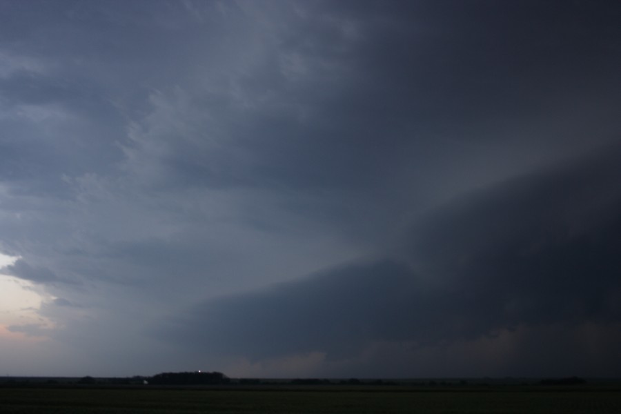 shelfcloud shelf_cloud : N of Ogallah, Kansas, USA   22 May 2007