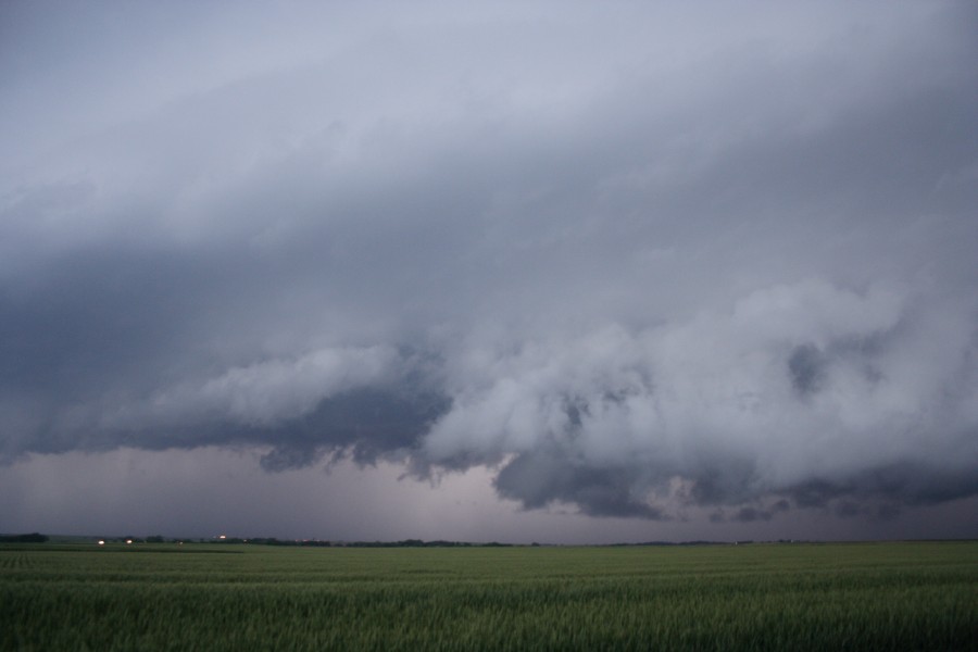 shelfcloud shelf_cloud : N of Ogallah, Kansas, USA   22 May 2007