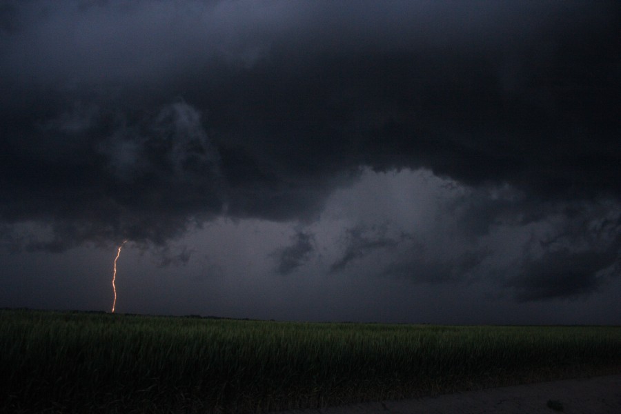 lightning lightning_bolts : N of Ogallah, Kansas, USA   22 May 2007