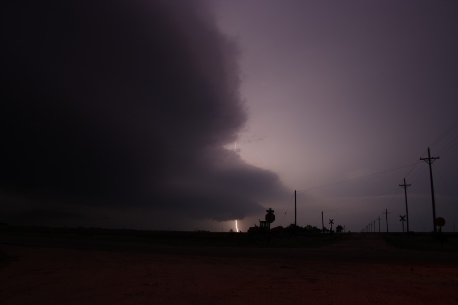 shelfcloud shelf_cloud : W of Russell, Kansas, USA   22 May 2007