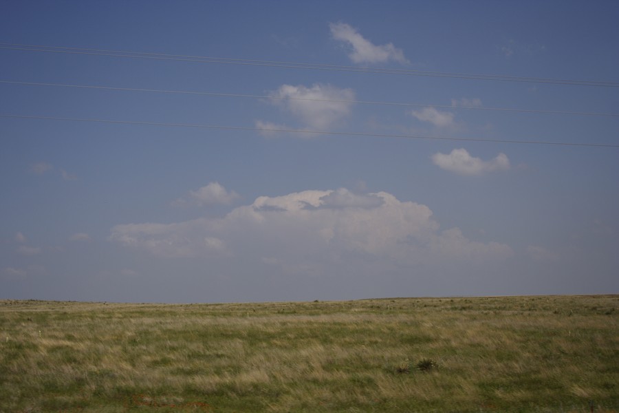 thunderstorm cumulonimbus_incus : near Turpin, Oklahoma, USA   23 May 2007