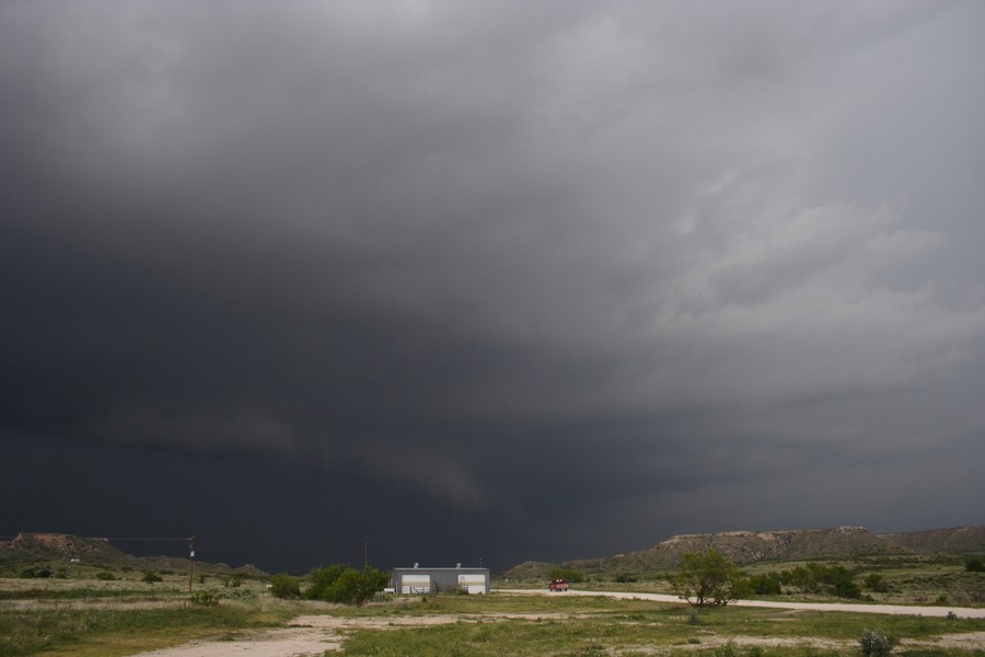 wallcloud thunderstorm_wall_cloud : SE of Perryton, Texas, USA   23 May 2007