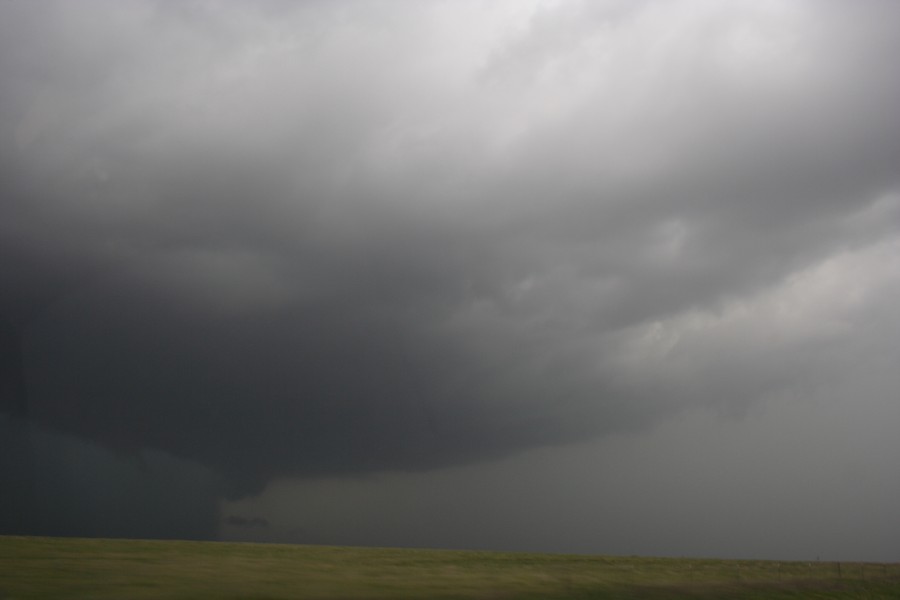 cumulonimbus supercell_thunderstorm : SE of Perryton, Texas, USA   23 May 2007