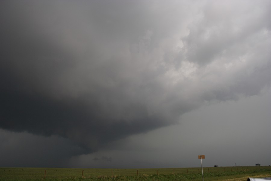 inflowband thunderstorm_inflow_band : SE of Perryton, Texas, USA   23 May 2007