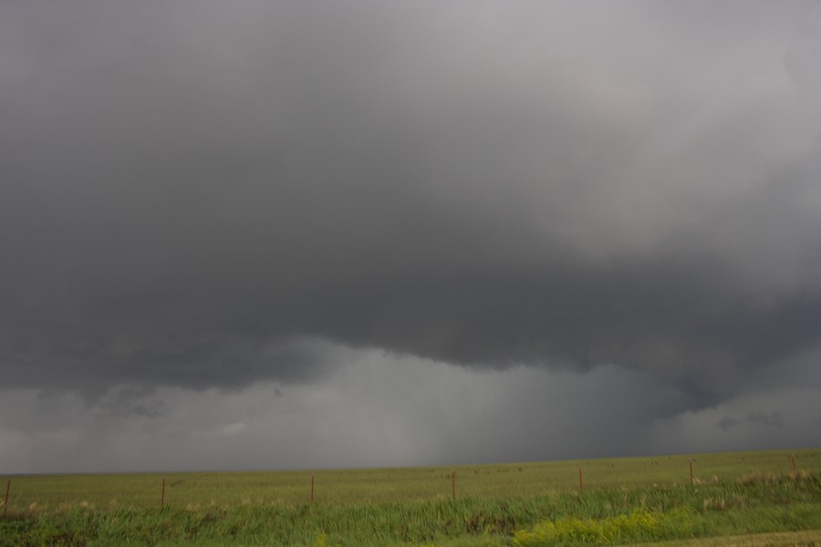 cumulonimbus supercell_thunderstorm : SE of Perryton, Texas, USA   23 May 2007