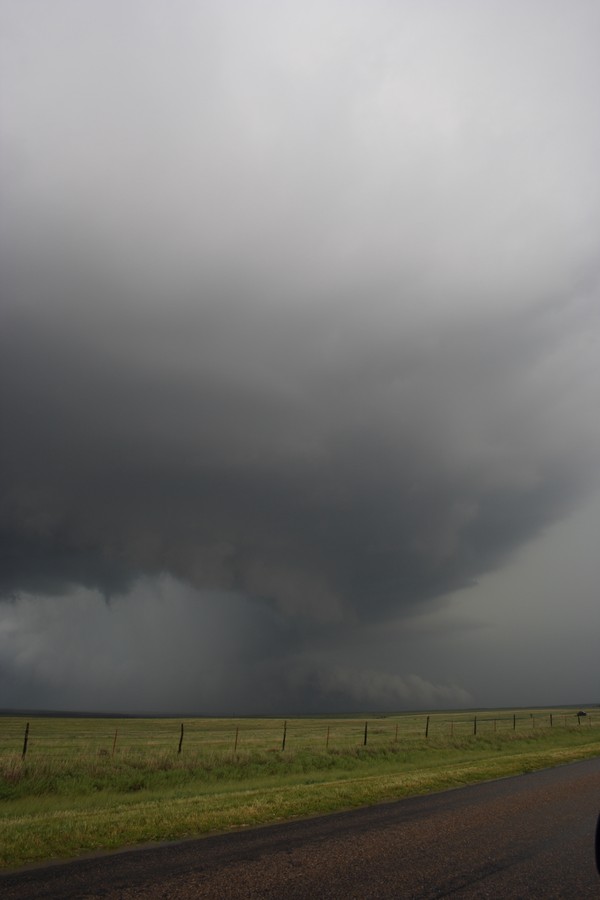 cumulonimbus supercell_thunderstorm : SE of Perryton, Texas, USA   23 May 2007