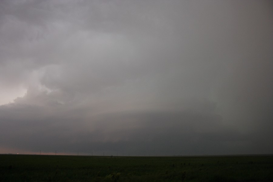 cumulonimbus thunderstorm_base : S of Darrouzett, Texas, USA   23 May 2007