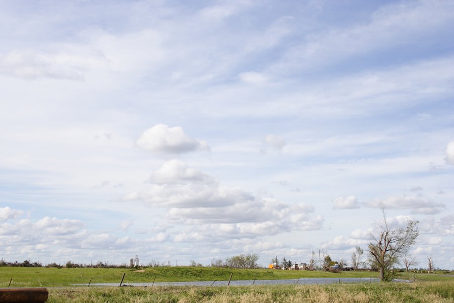 cirrostratus cirrostratus_cloud : near Greensburg, Kansas, USA   24 May 2007