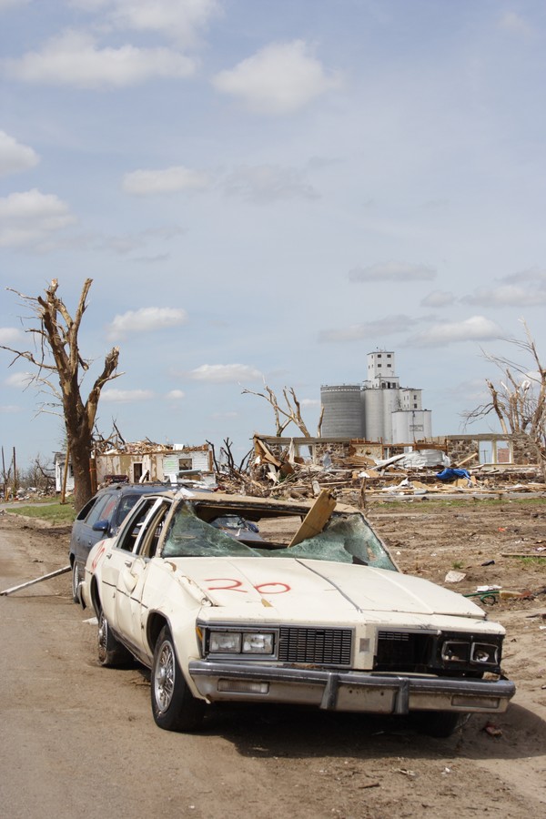 disasters storm_damage : Greensburg, Kansas, USA   25 May 2007