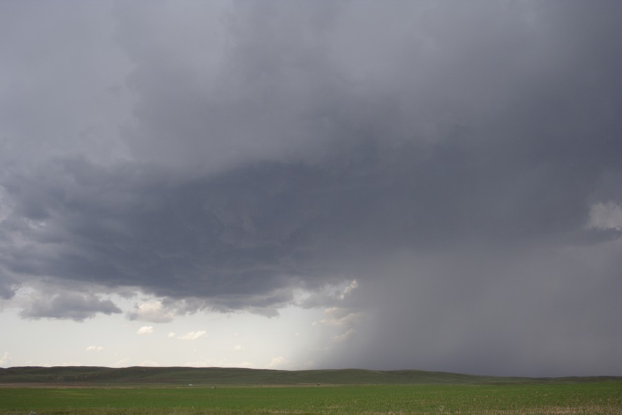 raincascade precipitation_cascade : S of Holyoke, Colorado, USA   27 May 2007