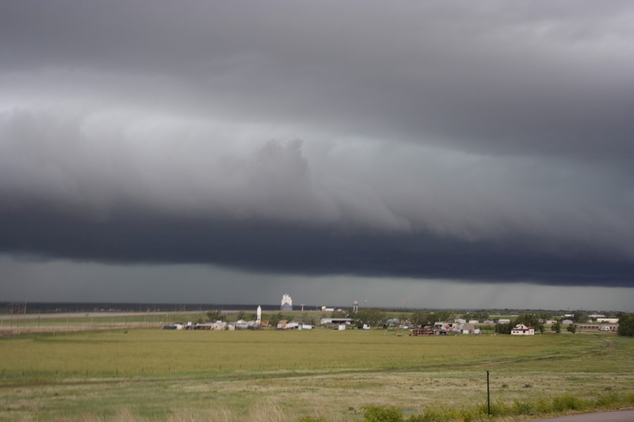 shelfcloud shelf_cloud : E of Limon, Colorado, USA   29 May 2007
