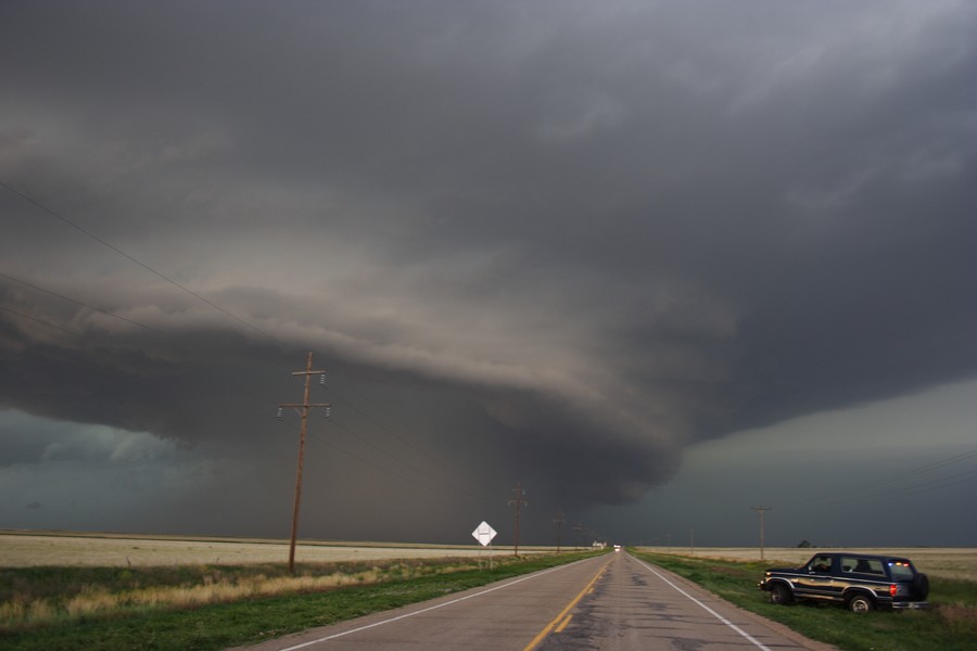 cumulonimbus thunderstorm_base : E of Keyes, Oklahoma, USA   31 May 2007