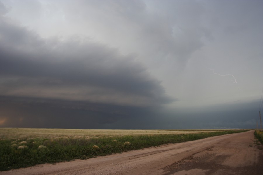 wallcloud thunderstorm_wall_cloud : E of Keyes, Oklahoma, USA   31 May 2007