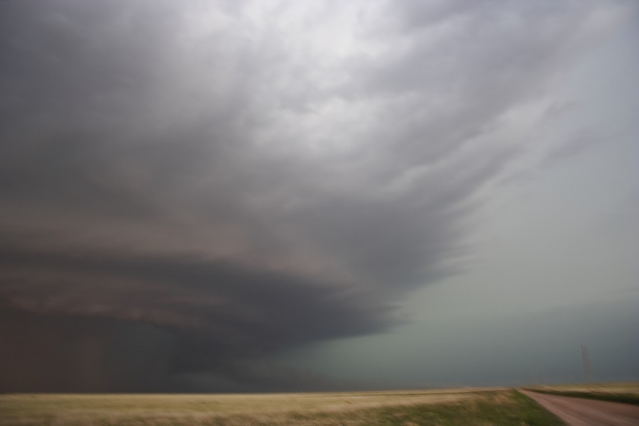 cumulonimbus supercell_thunderstorm : E of Keyes, Oklahoma, USA   31 May 2007