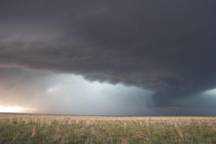 cumulonimbus supercell_thunderstorm : W of Guyman, Oklahoma, USA   31 May 2007