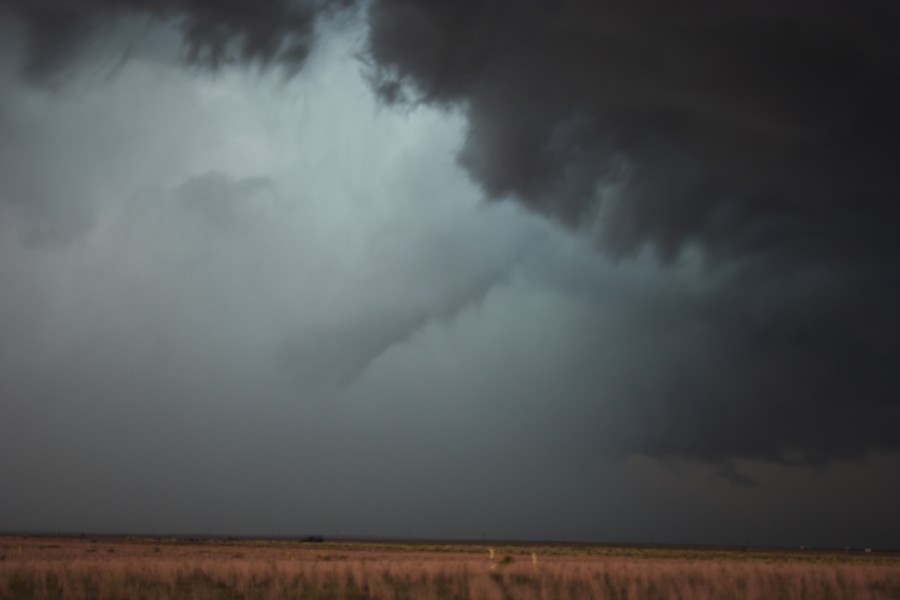 cumulonimbus supercell_thunderstorm : W of Guyman, Oklahoma, USA   31 May 2007