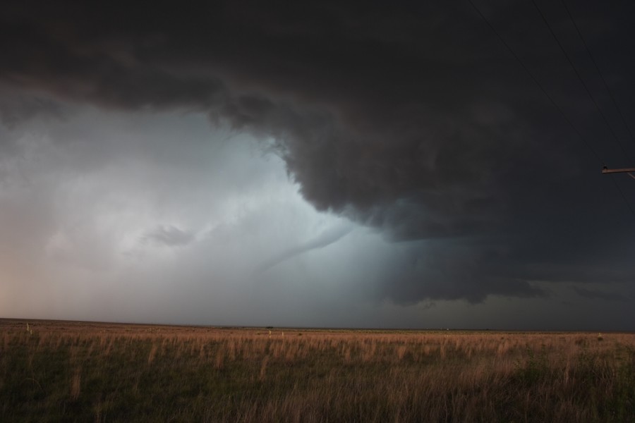 cumulonimbus supercell_thunderstorm : W of Guyman, Oklahoma, USA   31 May 2007